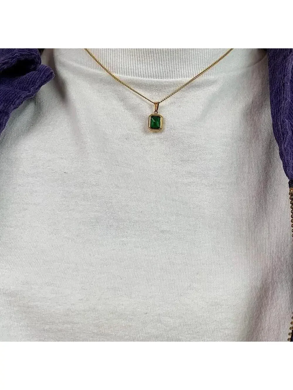 Classy minimalist Gold Chain Green jewel pendant necklace. Chain is unisex. 18